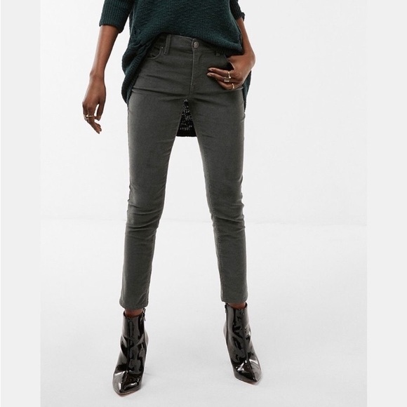 Express Mid Rise Gray Corduroy Leggings - Picture 2 of 12